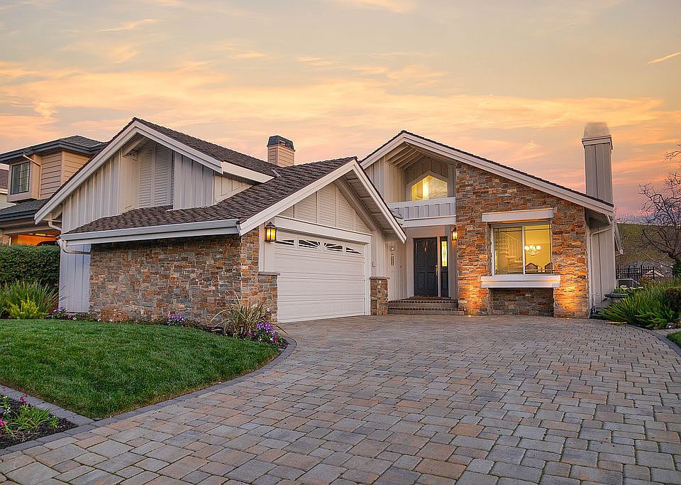 1st image of 600 Birchwood Ct