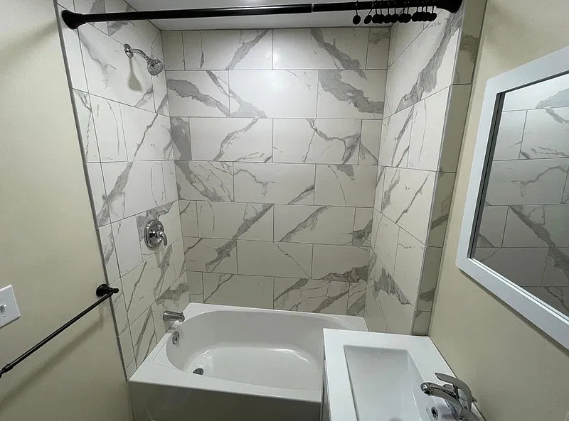 1 bed, 1.0 bath, 950 sqft, $900 — Photo 2