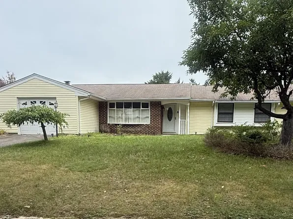 6103 Ronna Cir, Waldorf, MD 20601
