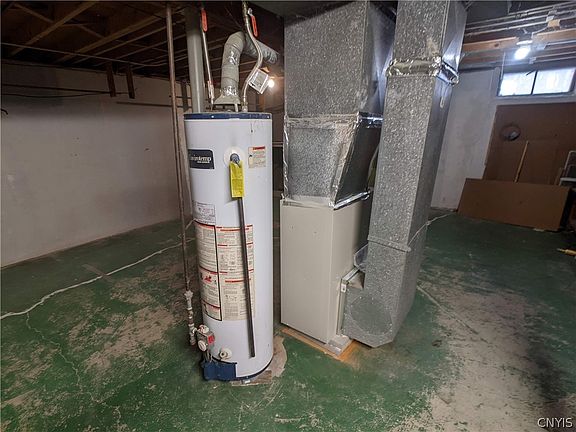 4th image of 304 Atlantic Ave
