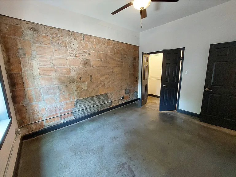 6819 Avenue C — Photo 16