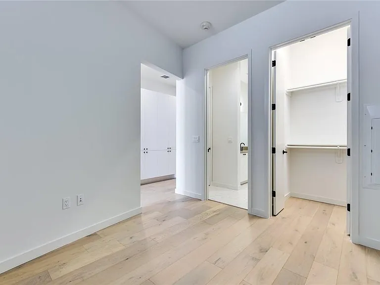 800 Embassy Dr #416 — Photo 9