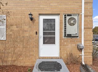 603 Elmwood Dr, Hudson, NH 03051