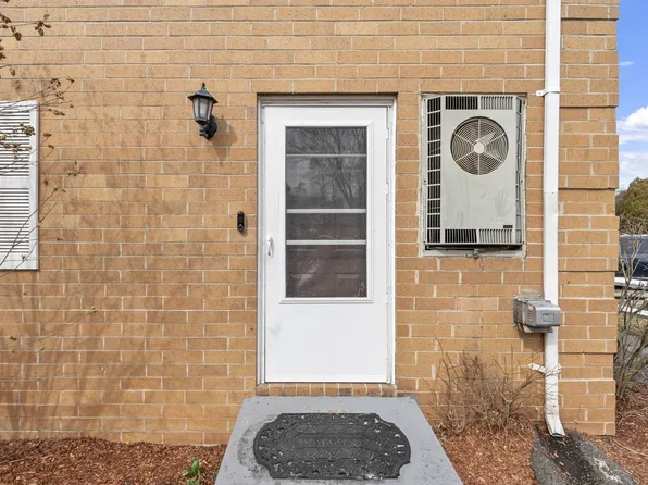 603 Elmwood Drive, Hudson, NH 03060