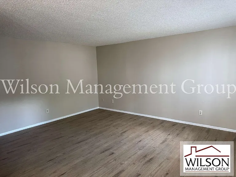 2365 Oak Park Way — Photo 5