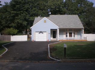54 Sequoia Dr, Coram, NY 11727