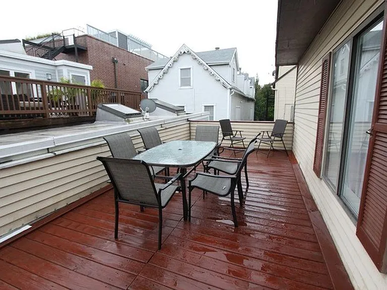 2643 N Southport Ave #E — Photo 11