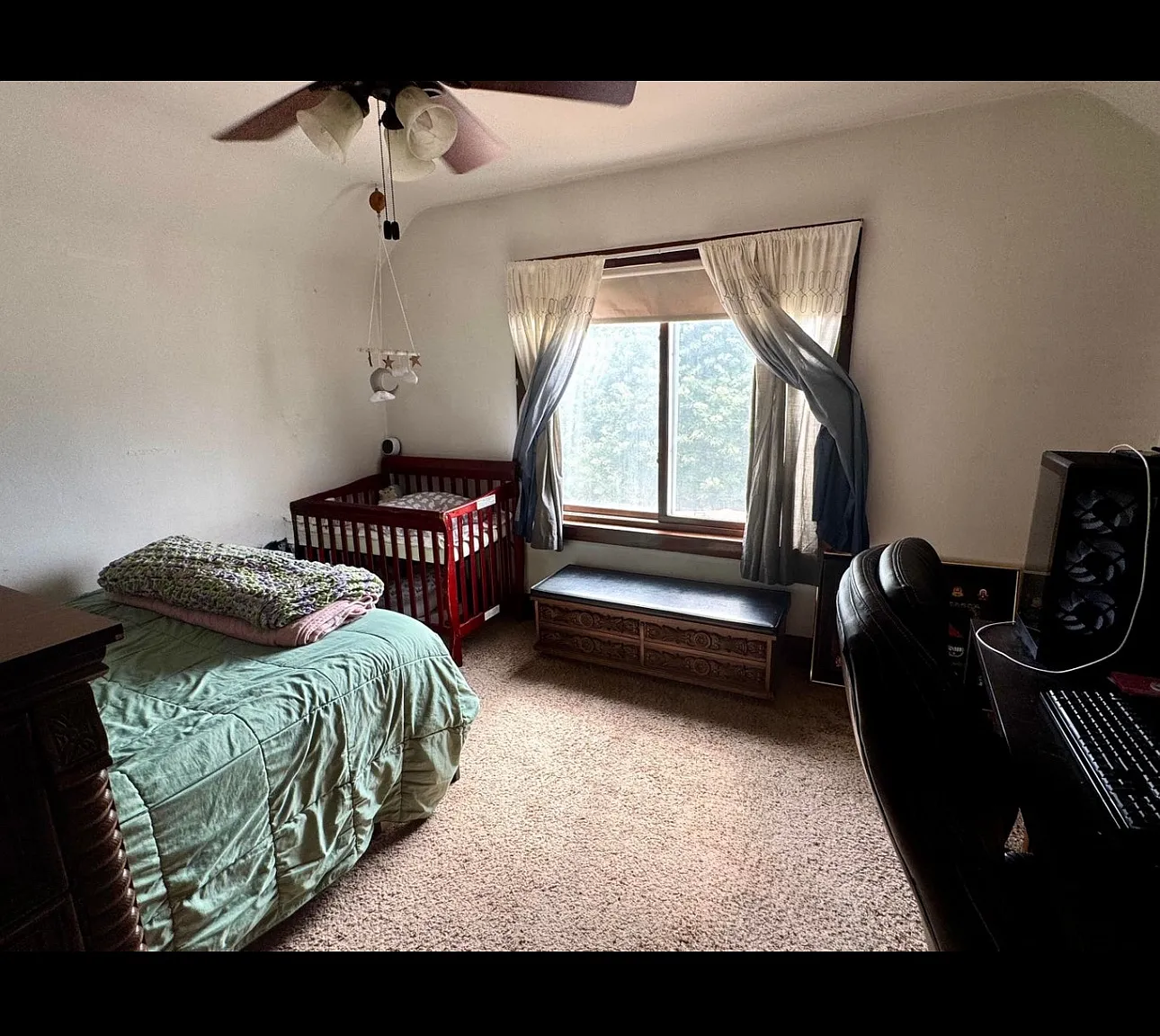 2 bed, 1000 sqft, $1,300 — Photo 4