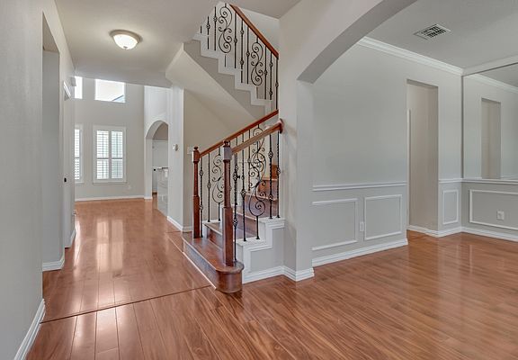 4th image of 1538 Cliff Creek Dr