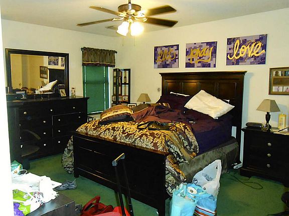 3rd image of 5011 Oak Ln