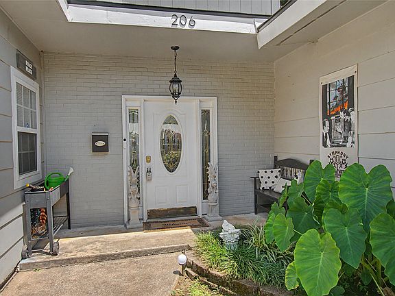 3rd image of 206 N David Ln