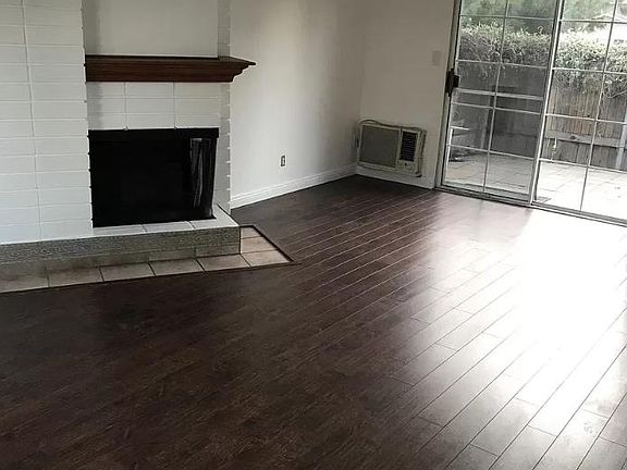 5th image of 2519 College Ln
