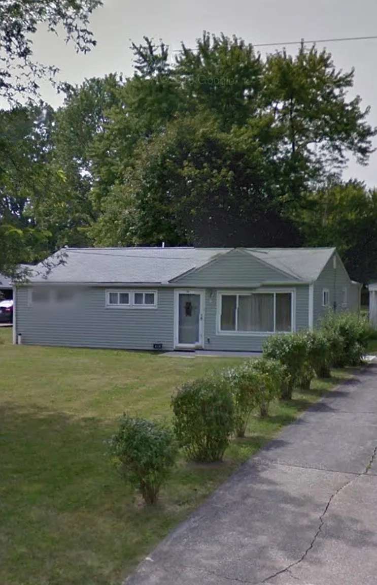 570 Simons Dr photo 1