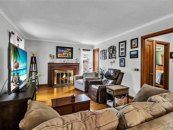 4th image of 241 Woodcrest Blvd
