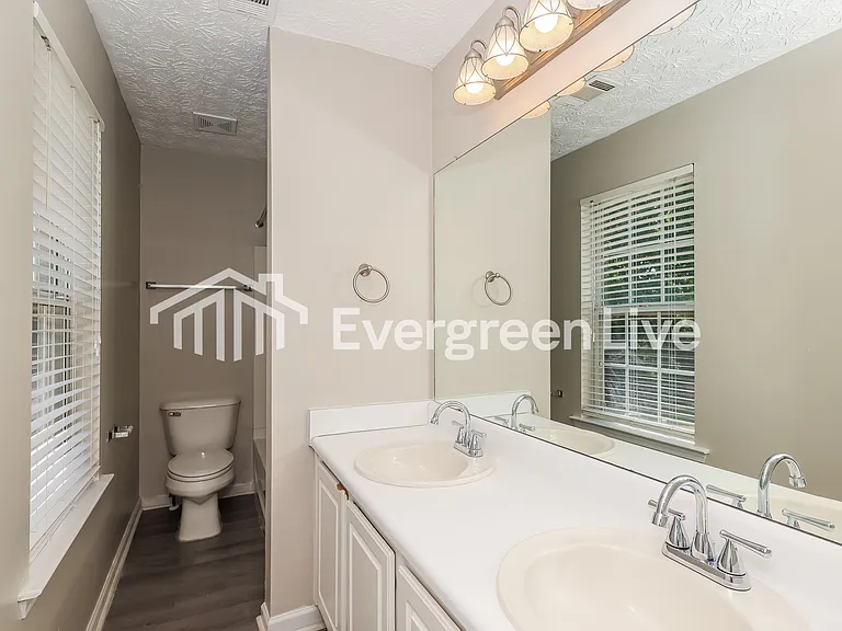 947 Windwood Ct — Photo 11