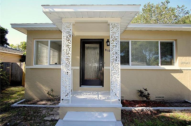 1st image of 810 40th Ave N