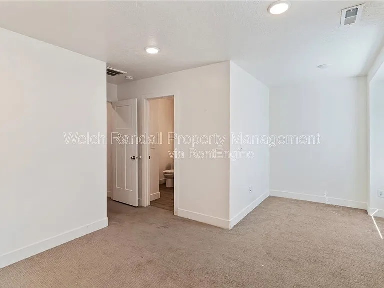 1173 W Shady Brook Ln #11 — Photo 9