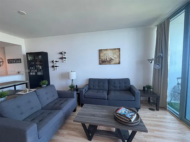 601 NE 36th St #1705 — Photo 8