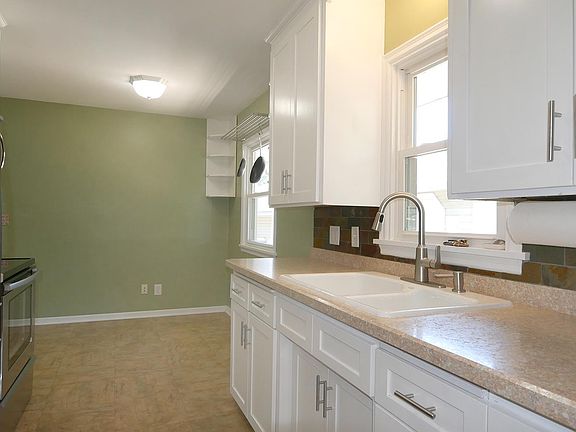 3rd image of 10717 Nord Ave S