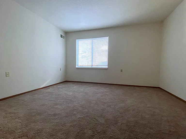 9741 Grand Ave S — Photo 22