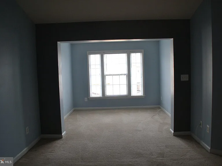 21958 Windy Oaks Sq — Photo 16