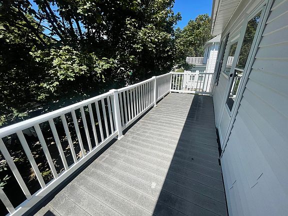 4th image of 81 Walnut Ave Floor 2
