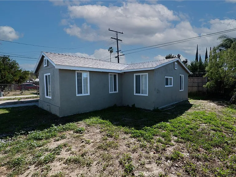 5286 Odell St #C — Photo 1