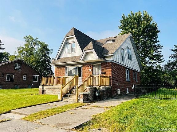 2nd image of 317 Eastlawn St