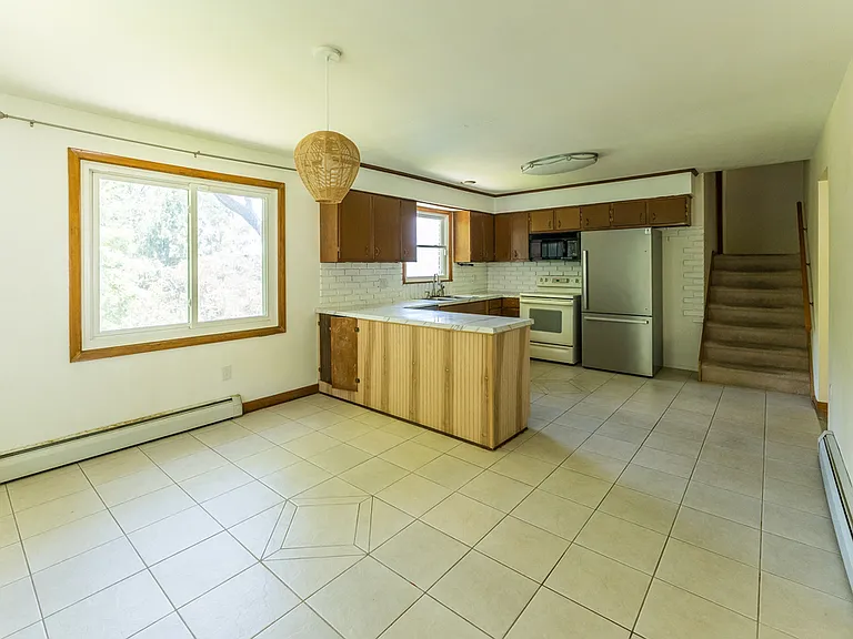 82 Terrace Dr — Photo 5
