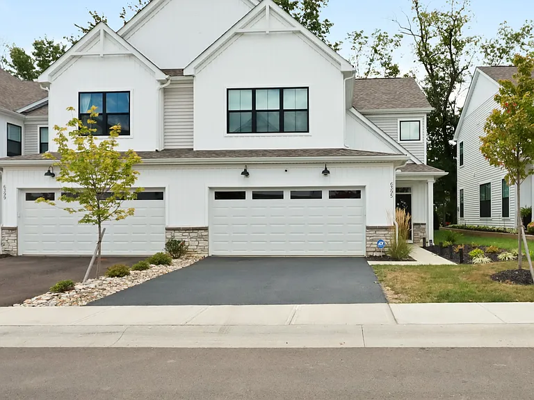 6375 Angelica Way — Photo 2