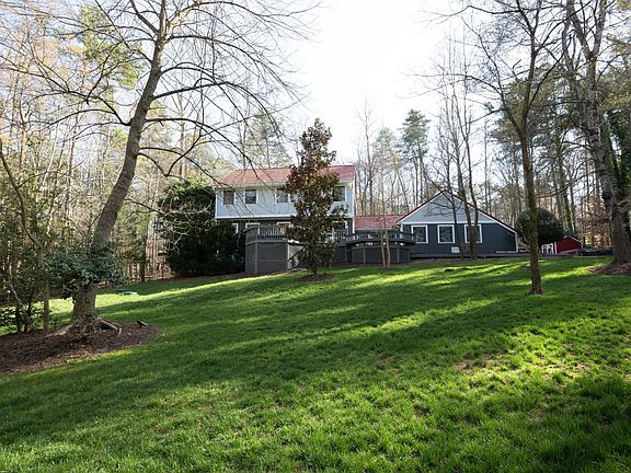 3rd image of 506 Bayberry Dr