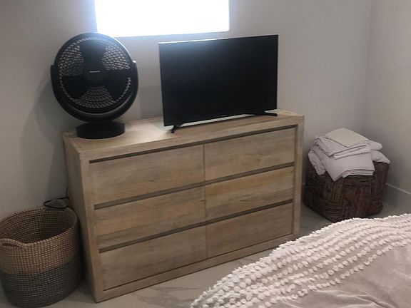 4th image of 2816 Pine Tree Dr APT 4
