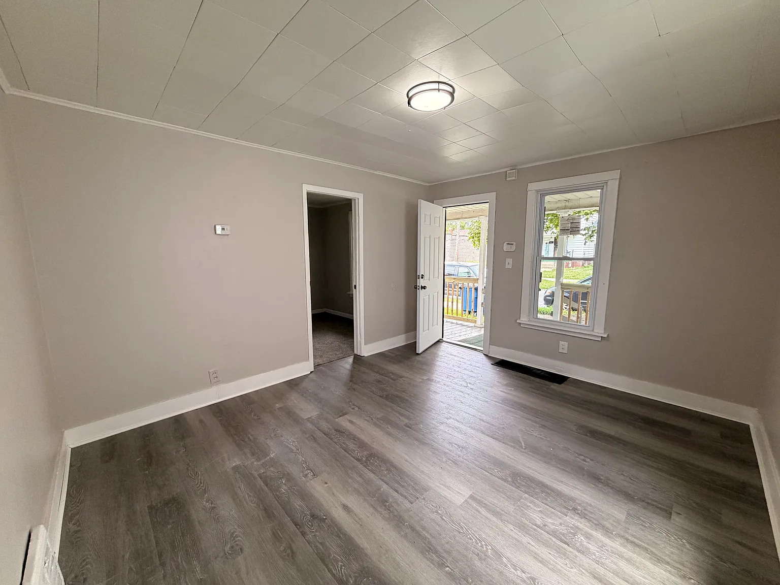 2 bed, 756 sqft, $950 — Photo 2