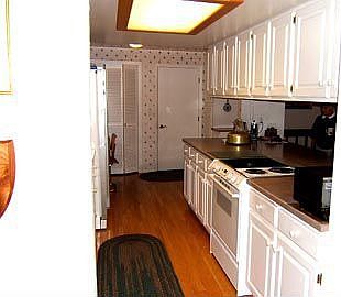 Kitchen w/Hardwoods