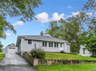 155 Rope Ferry Rd, Waterford, CT 06385