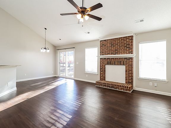 4th image of 13113 Peacock Ln