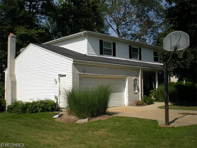1st image of 3923 Hilltop Dr