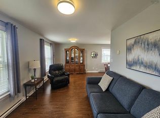 28 Pleasant St, Glace Bay, NS B1A3Z9