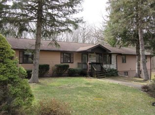 92 Old Powder Mill Rd, Bear Creek Township, PA 18702