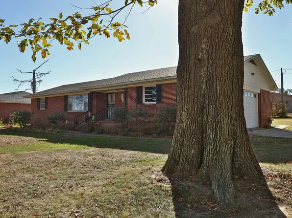 211 Hillside St, Kenton, TN 38233