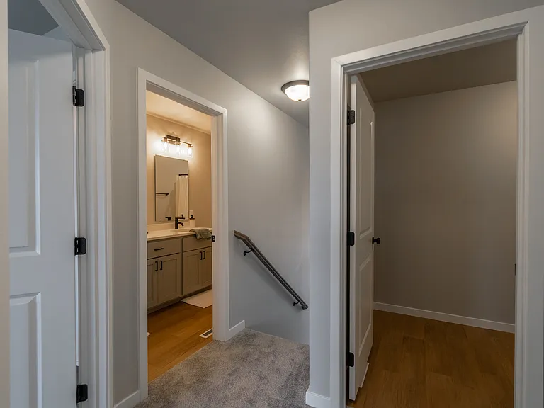 1129 Jill Dr W — Photo 6