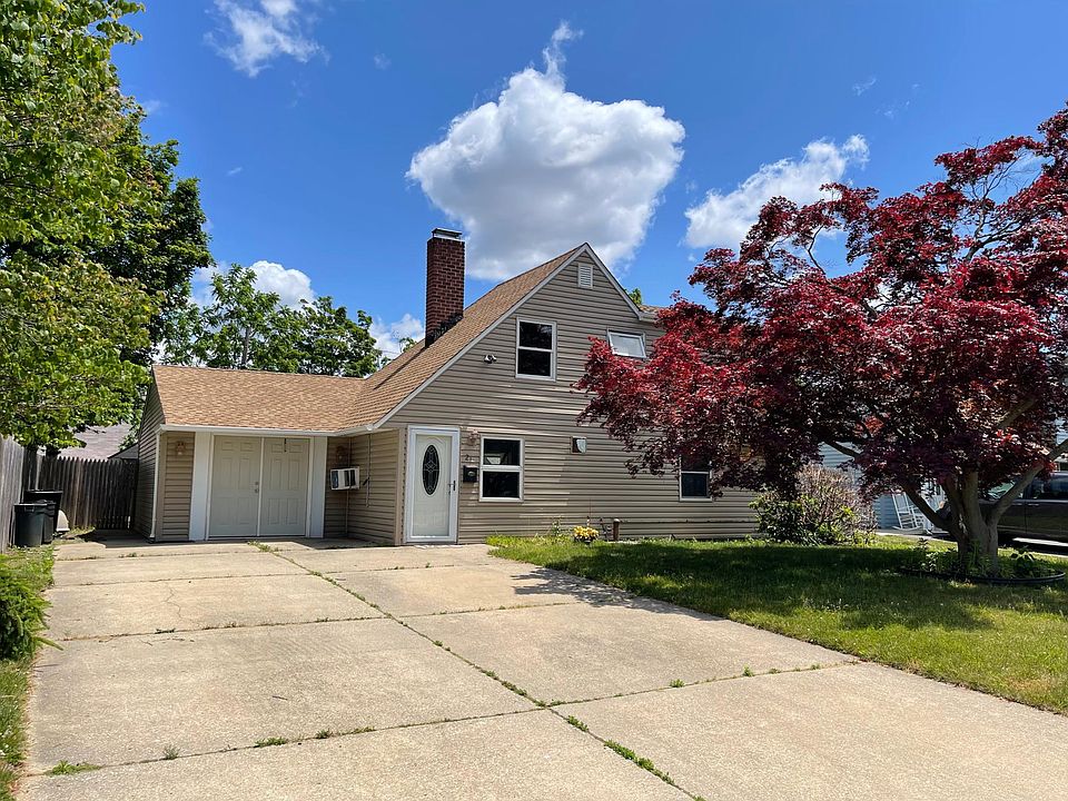 1st image of 21 Foster Ln