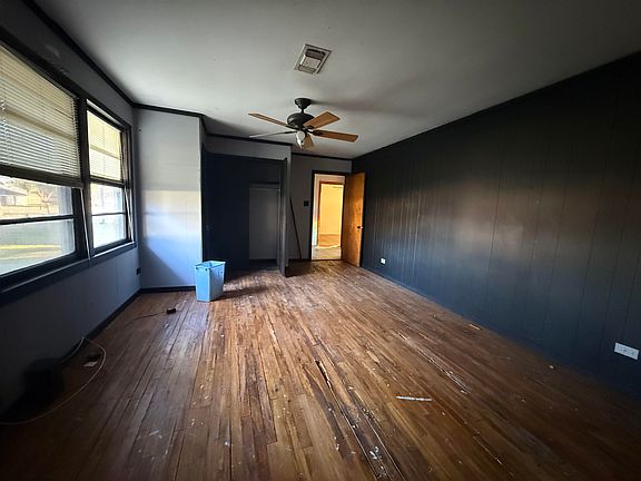 4th image of 303 Elizabeth St