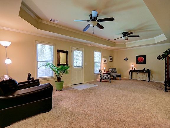 4th image of 432 Sycamore Trl