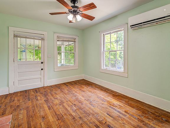 3rd image of 27 Short Madison Ave