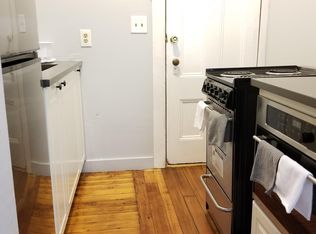 87 Spring St #1R, Newport, RI 02840