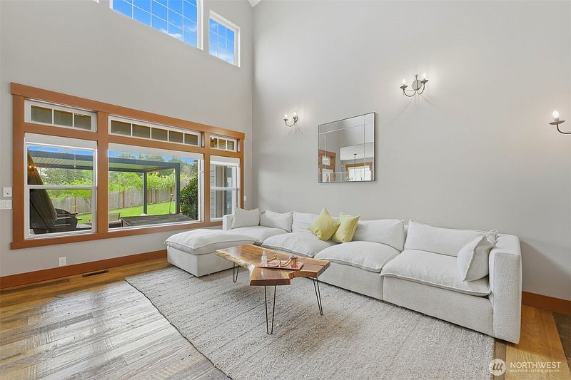 4th image of 14028 104th Street Ct E