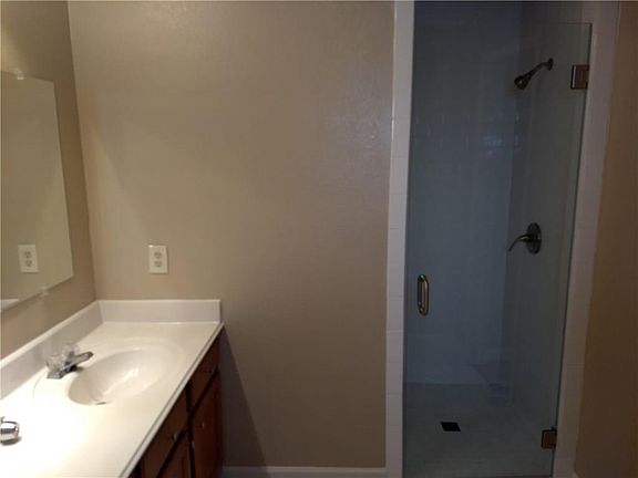 5th image of 4502 Branchview Dr