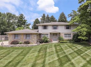368 Leisure Ln, Greenwood, IN 46142