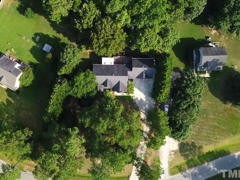 2nd image of 741 E Keri Dr